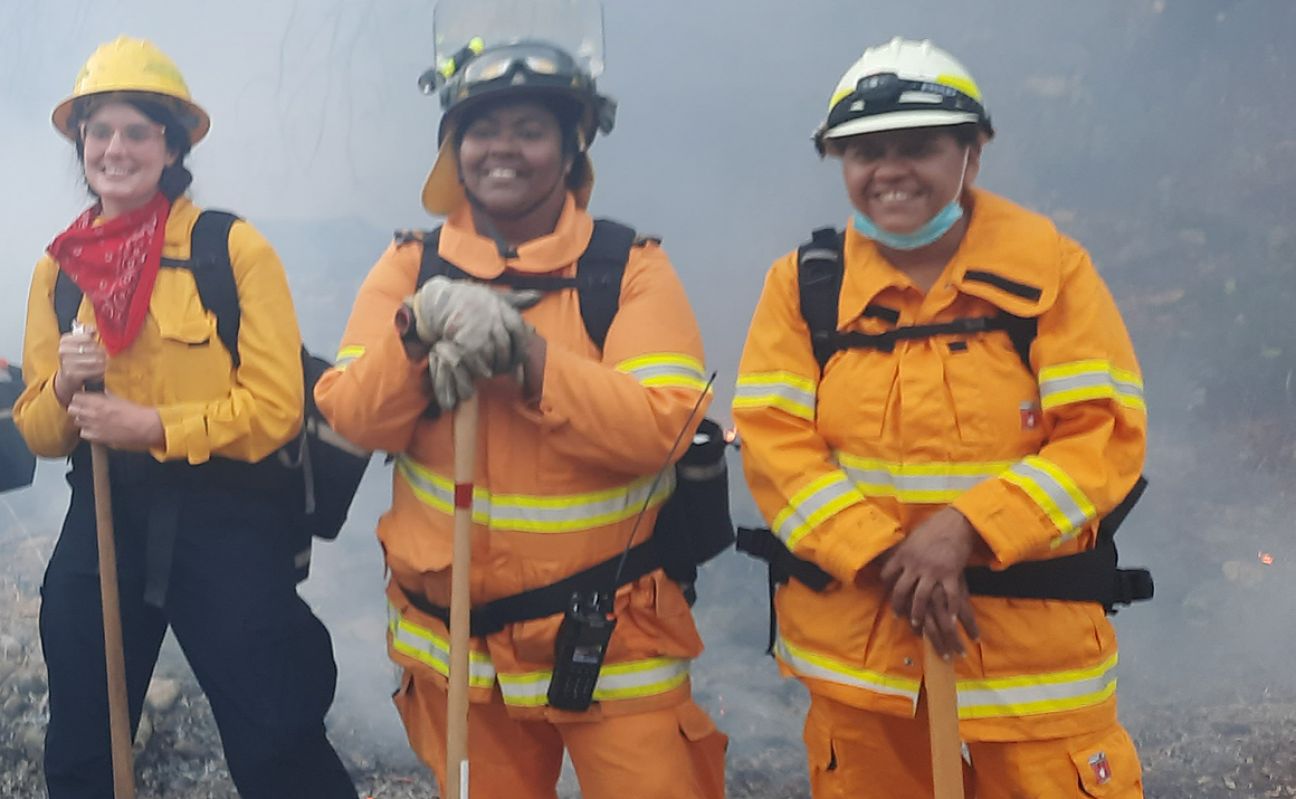 Photo of rangers Sohoy, Kylee and Ranger Evelyn on the hold-down team.