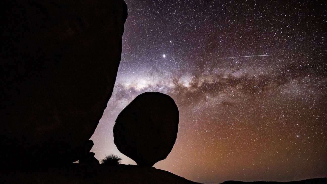 6.girraween-stargazing-credit-qld-country-tourism